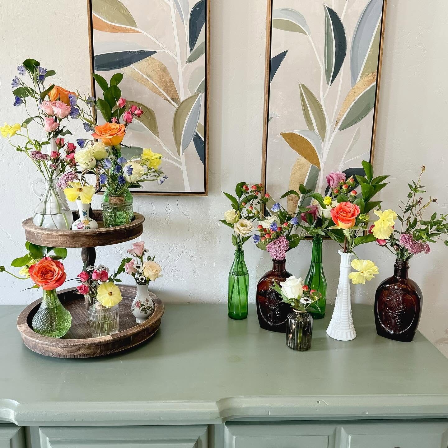 Bud vase tablescape