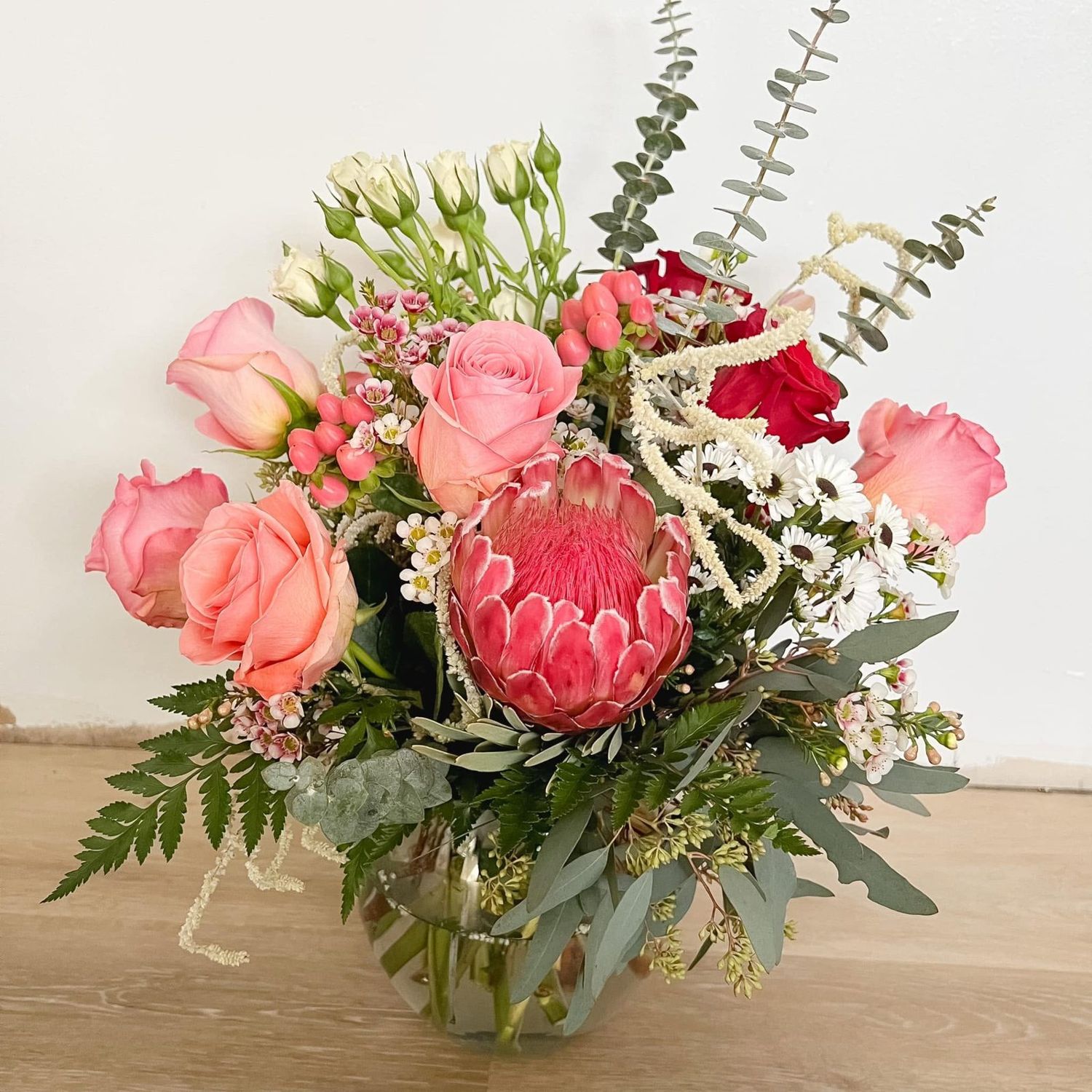 Protea rose vase